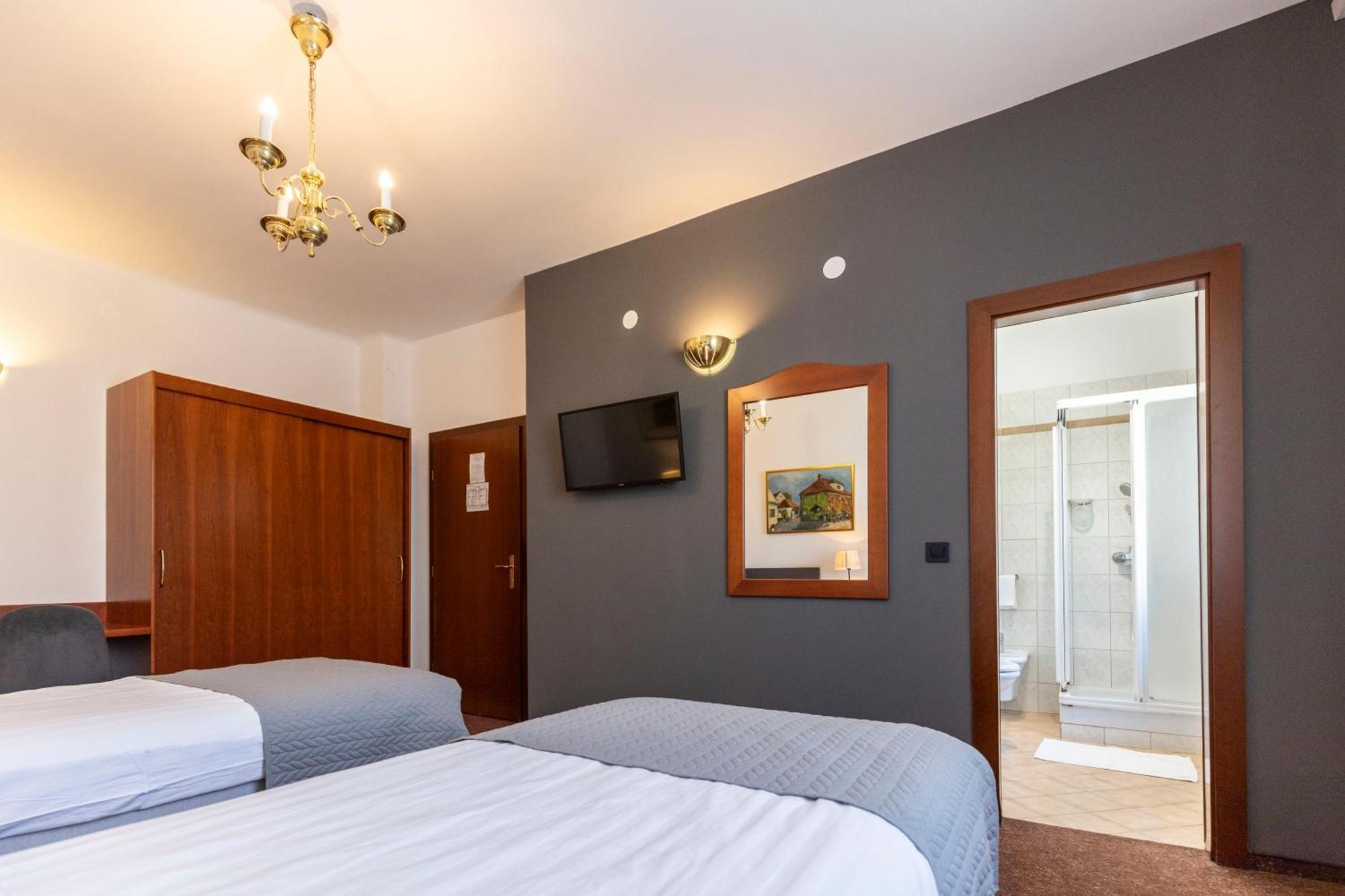 Hotel Sporn Radomlje Buitenkant foto