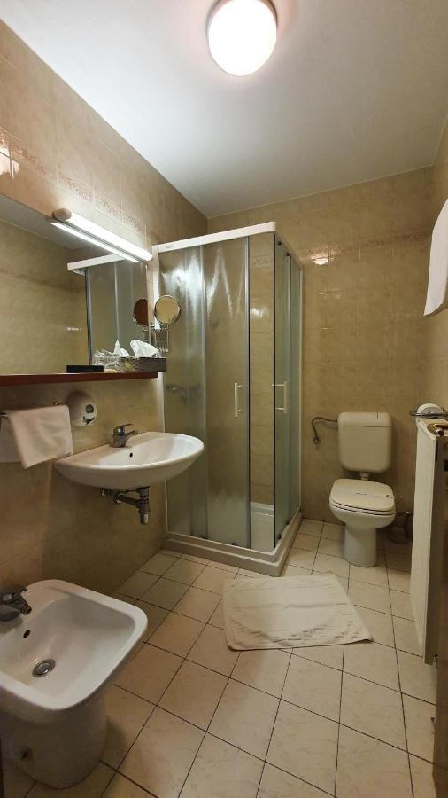 Hotel Sporn Radomlje Buitenkant foto