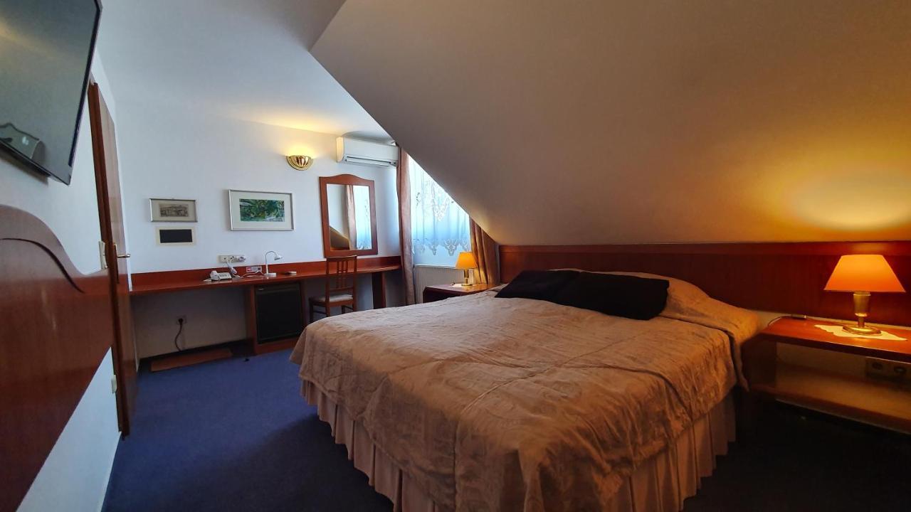 Hotel Sporn Radomlje Buitenkant foto